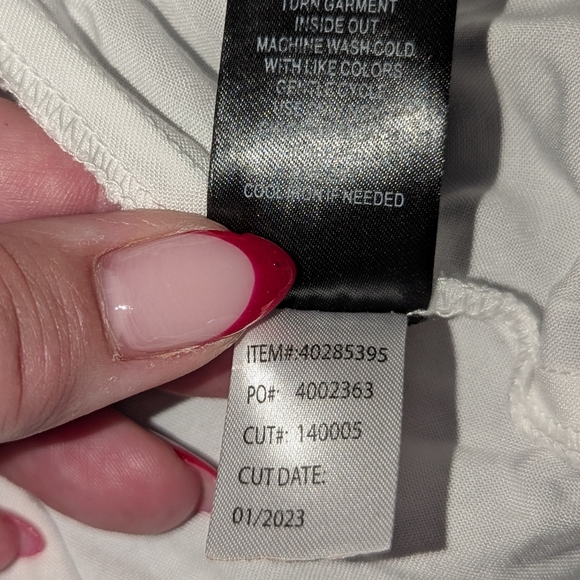 Eyelet Challis Tie-Front Top 4x/26 - Picture 9 of 12